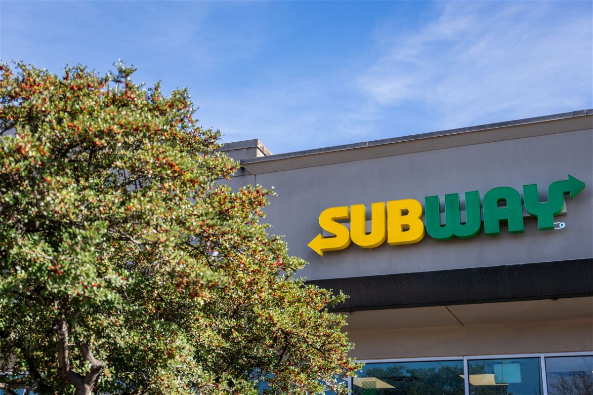 Fast food chain, Subway announced that one lucky customer who legally changes their first name to “Subway” will be rewarded with free “Deli Hero” subs for life.