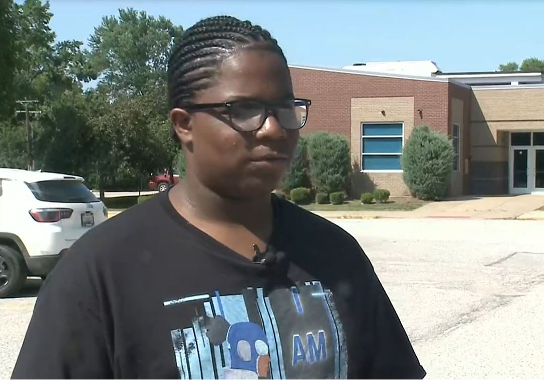 <i></i><br/>14-year-old DeJuan Strickland paid off the school lunch debts for every student at McCurdy Elementary.