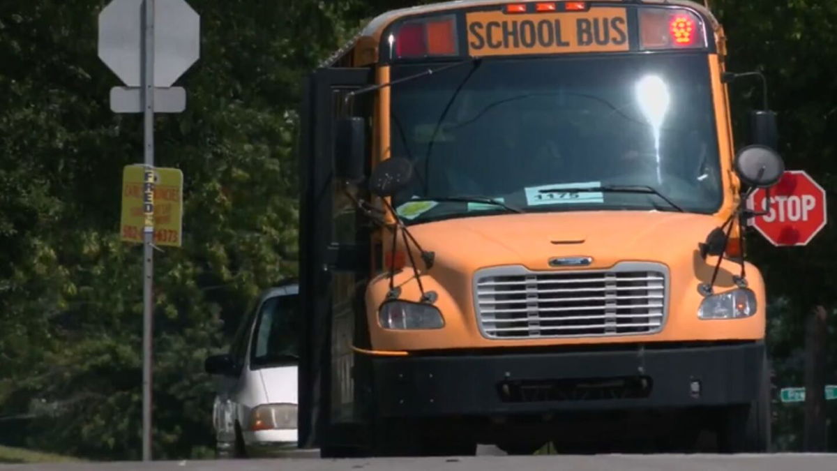 <i></i><br/>Jefferson County Public Schools opted to cancel classes for students on Monday and Tuesday as it attempts to fix transportation issues.