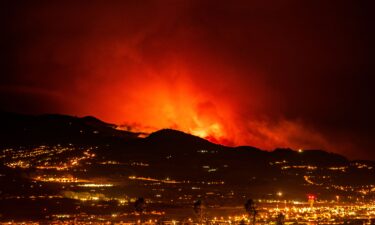 Hydroplanes work on extinguishing forest fire on August 19 in La Orotava