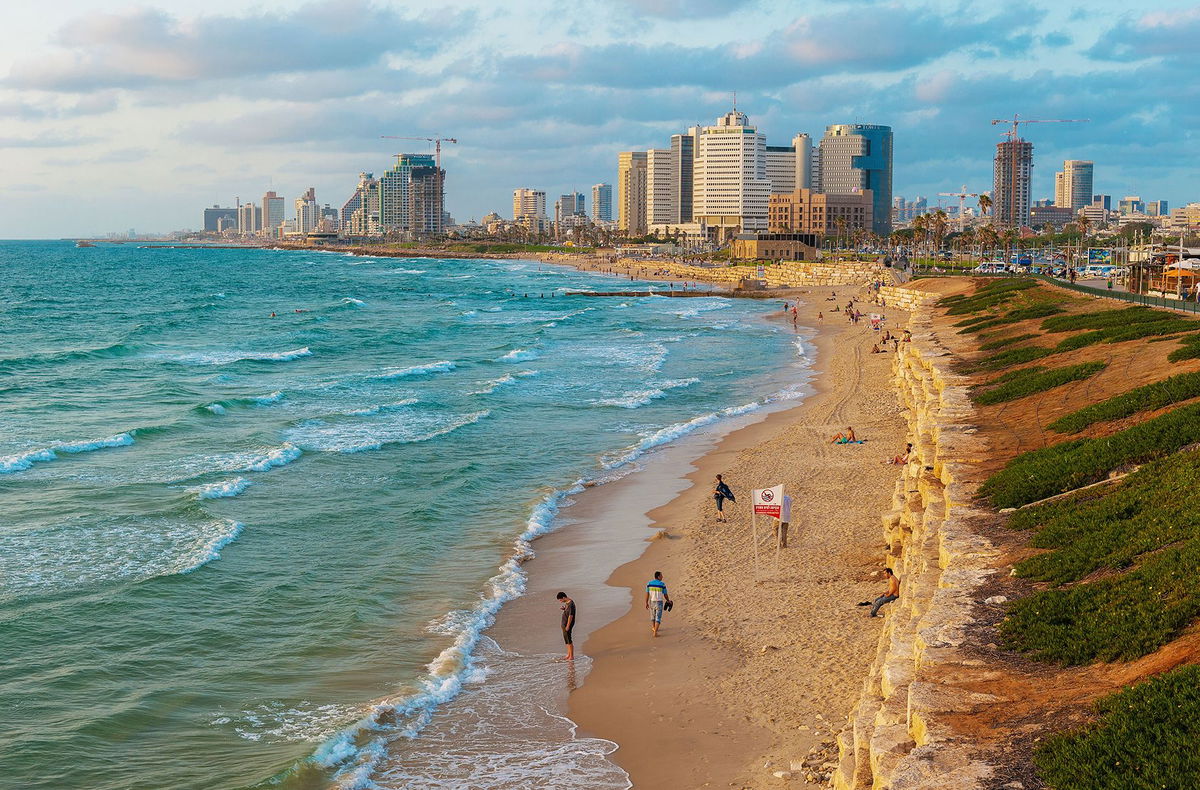 For Lauren Gumport, the weather in Tel Aviv was a big factor in her decision to move there.