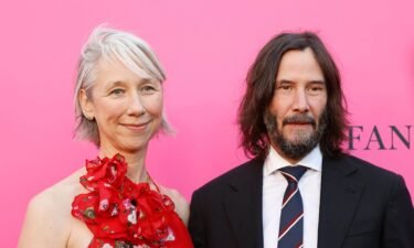 Alexandra Grant (L) and Keanu Reeves (R) arrive for the MOCA Gala 2023 at the Geffen Contemporary at MOCA (Museum of Contemporary Art) in Los Angeles