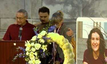 A few hundred people gathered at the base of the Washington Monument in Mount Vernon to remember murder victim Pava LaPere. The crowd included members of the technology community