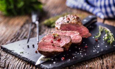 Eating certain amounts of red meat has been linked with higher risk of developing type 2 diabetes.