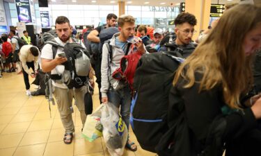 Jessica Kane and Rachel Gold flew back to Israel from the US where friends and relatives helped them collect donations from the Jewish community.