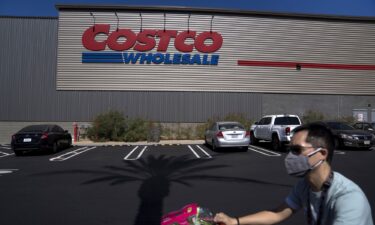 Costco CEO Craig Jelinek will step down at the end of the year and Ron Vachris