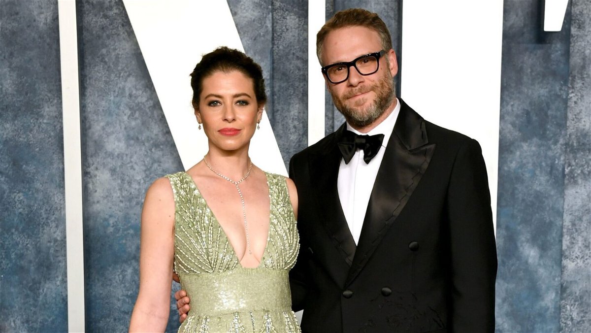 <i>Jon Kopaloff/Getty Images</i><br/>Lauren Miller Rogen and Seth Rogen attend the 2023 Vanity Fair Oscar Party.