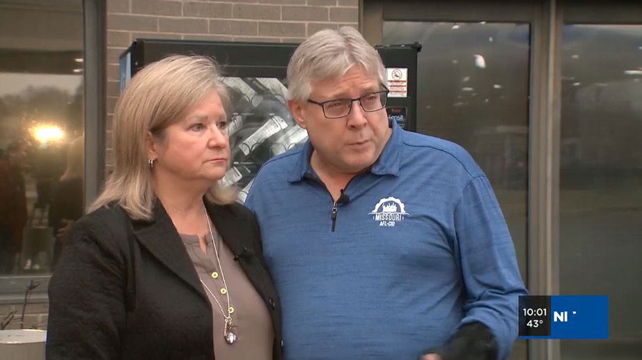 <i>KMOV</i><br/>A St. Louis couple is pushing for change at a federal level after they used their own supply of Narcan to save a man’s life during a flight. Mary and John Gaal always carry Narcan with them.