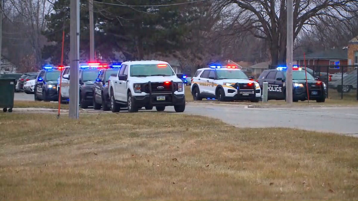 <i>KCCI</i><br/>Police responded to Perry High School in Perry