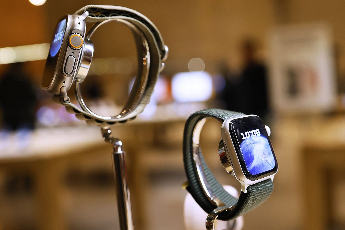 <i>Michael M. Santiago/Getty Images</i><br/>Apple watches are seen on display at the Apple Store in Grand Central Station.