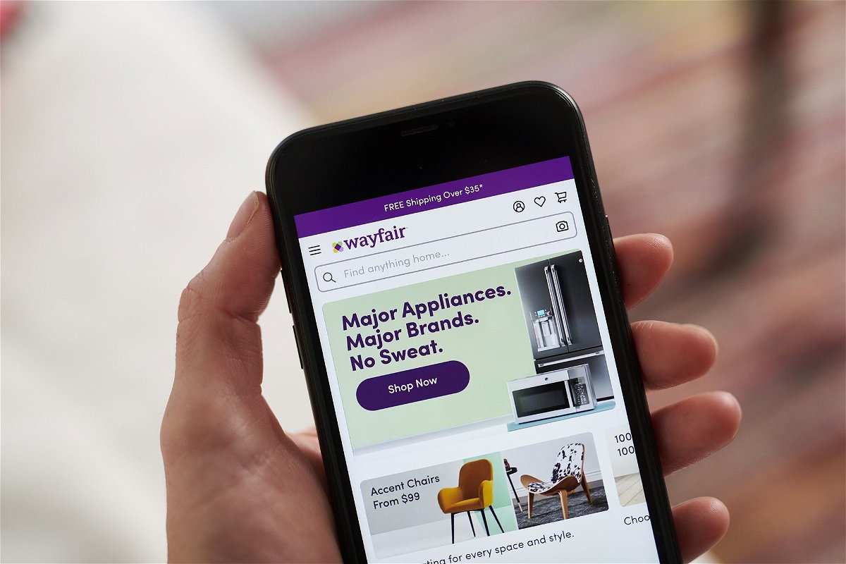 <i>Gabby Jones/Bloomberg/Getty Images</i><br/>Wayfair announced January 19 that it's laying off 1
