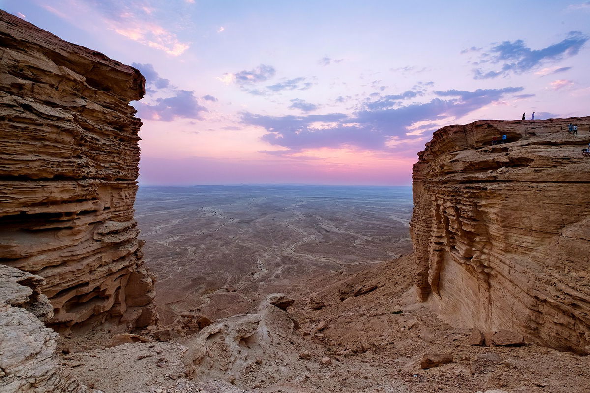 This spectacular viewpoint in the Tuwaiq Mountains is known as the “Edge of the World.”