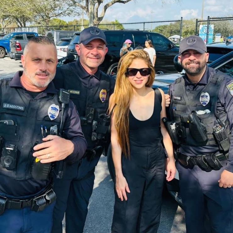 <i>WSVN via CNN Newsource</i><br/>Singer Shakira stopped by the Coral Springs Police Department to say hello to officers.