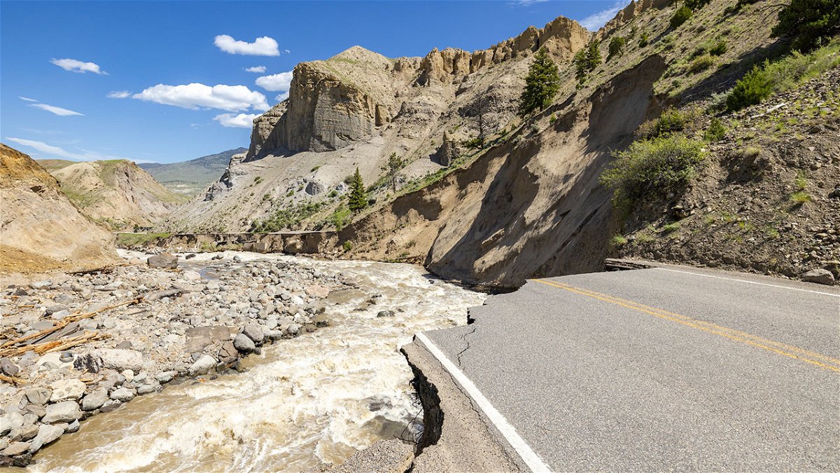 Yellowstone flood event 2022: North Entrance Road washout
