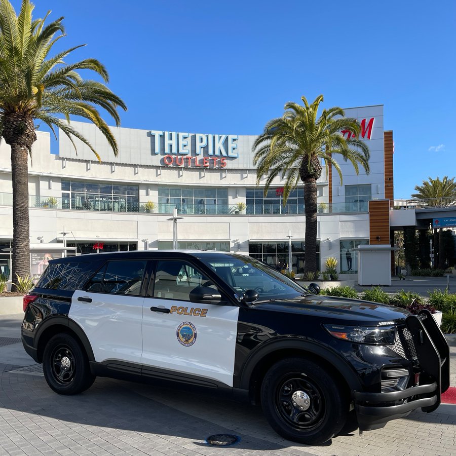 <i>@LBPD/Twitter/KCAL/KCBS via CNN Newsource</i><br/>Police were called to the Pike Outlets in Long Beach on Saturday after a brawl broke out in the midst of a huge mob of teenagers.