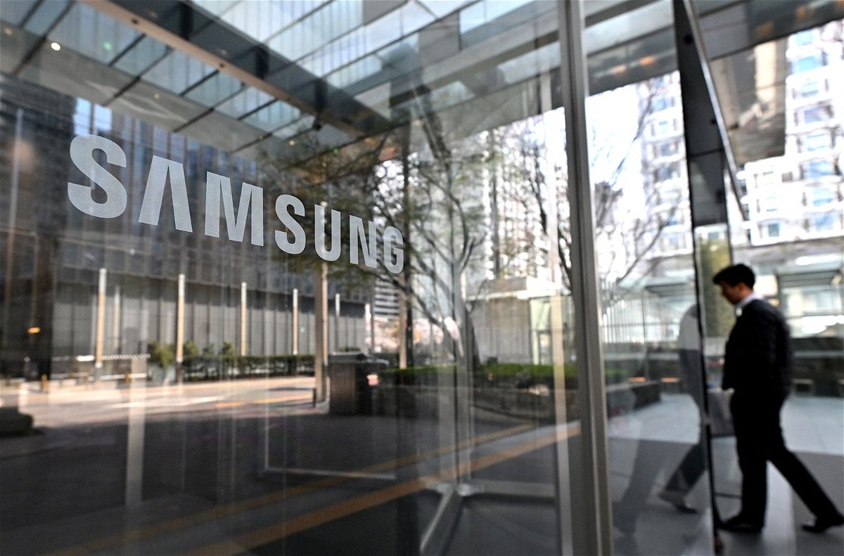 Samsung estimates its operating profit to have increased to 6.6 trillion Korean won ($4.9 billion) in the January-to-March quarter.