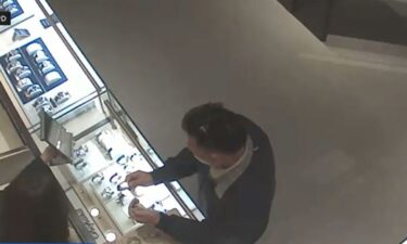 An accused international jewelry thief was arrested in New York City after he was allegedly caught on video pocketing a $17