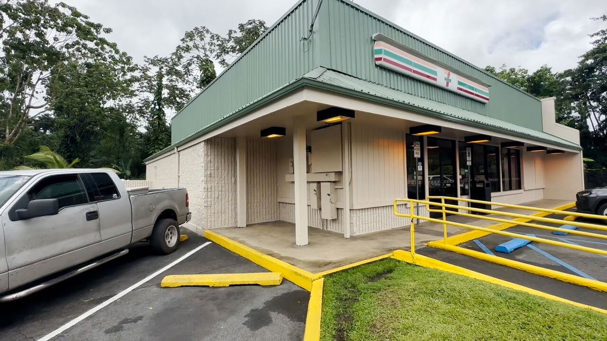 <i>KITV via CNN Newsource</i><br/>A driver was left in the checkout line at the Pahoa 7-11