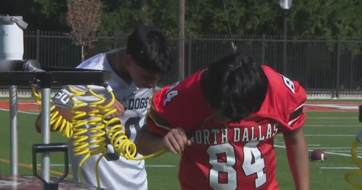 Texas high school football is back amid tripledigit heat. Here's how