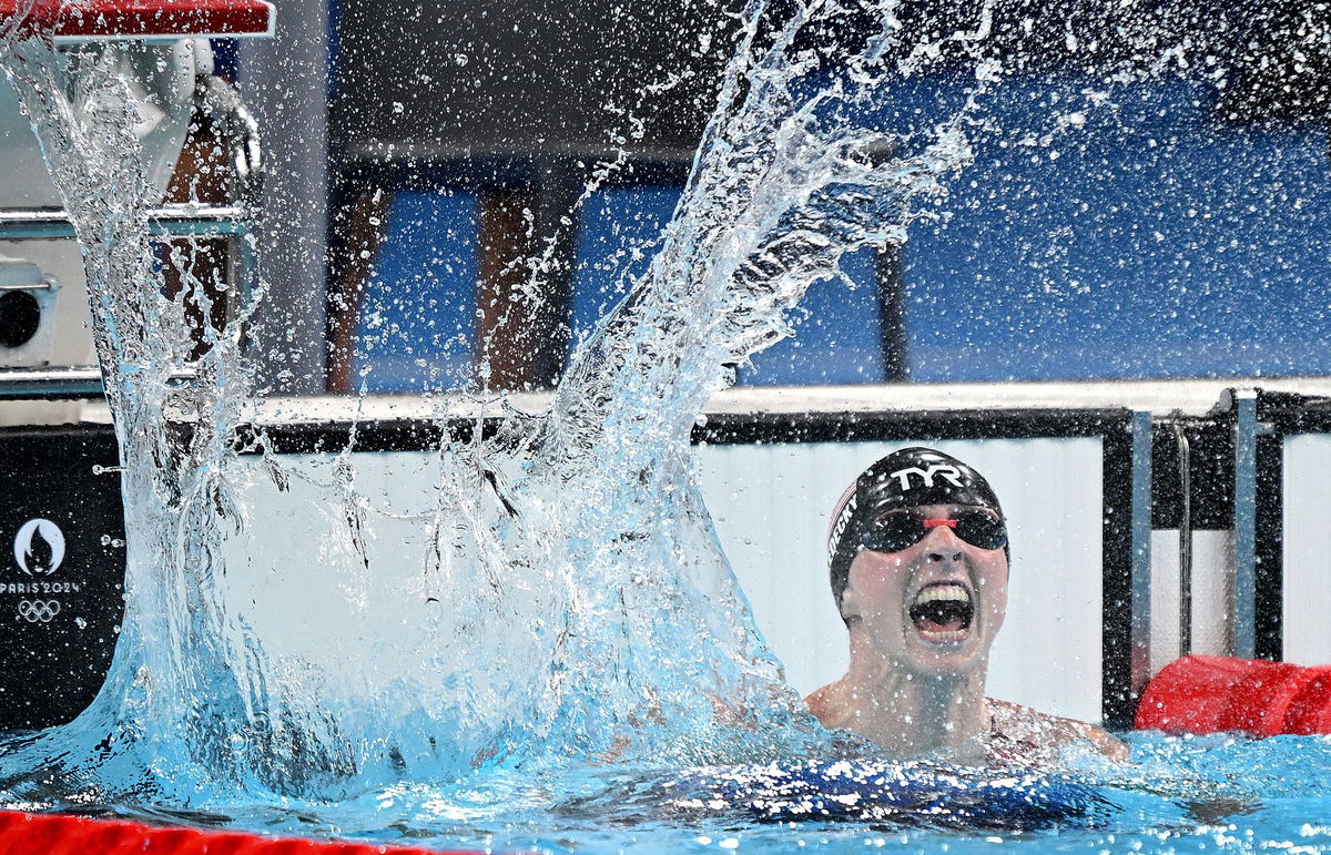 <i>Bradley Kanaris/Getty Images via CNN Newsource</i><br/>Katie Ledecky celebrates her victory in the women's 1500m swimming final at the 2024 Paris Olympic Games.