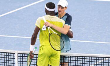 Jannik Sinner defeated Frances Tiafoe 7-6(4)