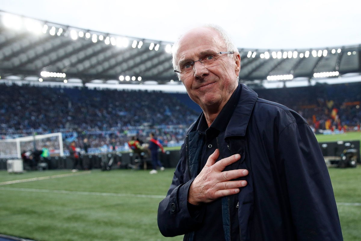 <i>Matteo Ciambelli/DeFodi Images via Getty Images via CNN Newsource</i><br/>Sven-Göran Eriksson greets Lazio fans before a match against Roma on March 19