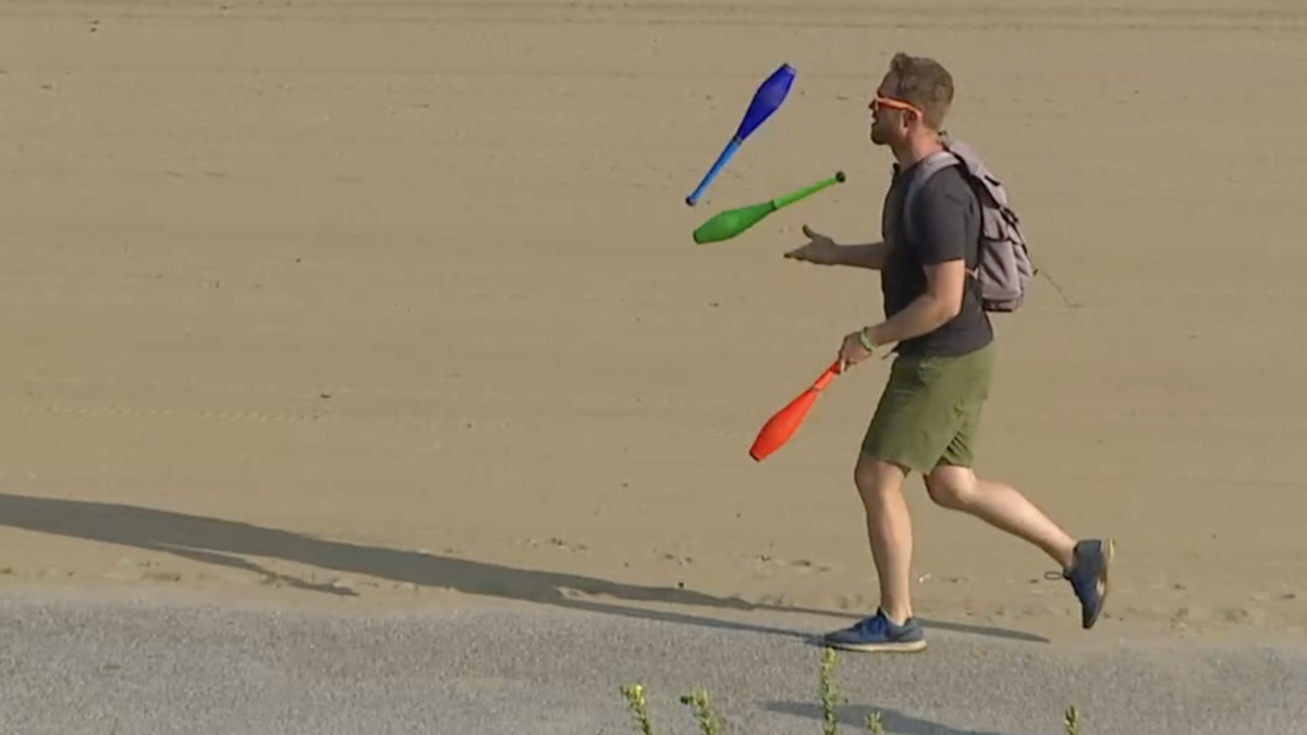 <i>WEWS via CNN Newsource</i><br/>Drew Stuart jogs through Edgewater Park