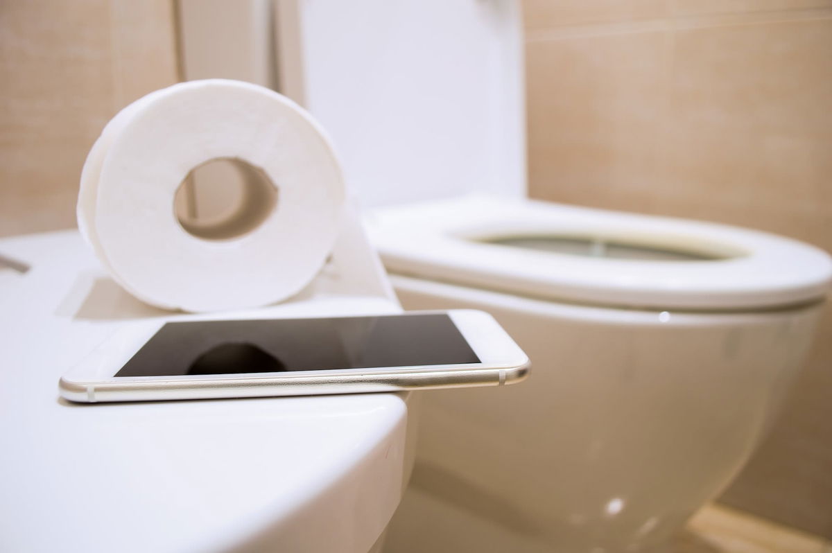 It might seem a harmless way to pass the time when you’re going number two. However, experts warn that what they call prolonged sitting on the toilet can harm your health.