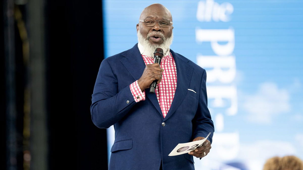 <i>Eugenia R. Washington/Getty Images via CNN Newsource</i><br/>Bishop T.D. Jakes speaks during Woman Evolve 2024 at Globe Life Field on September 26 in Arlington