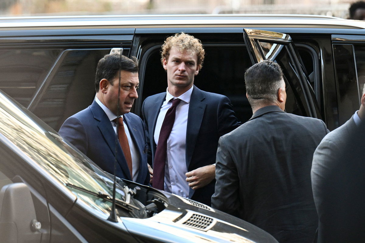 <i>Angela Weiss/AFP/Getty Images via CNN Newsource</i><br/>Daniel Penny arrives at Manhattan Criminal Court Friday as the jury deliberates in his manslaughter trial.