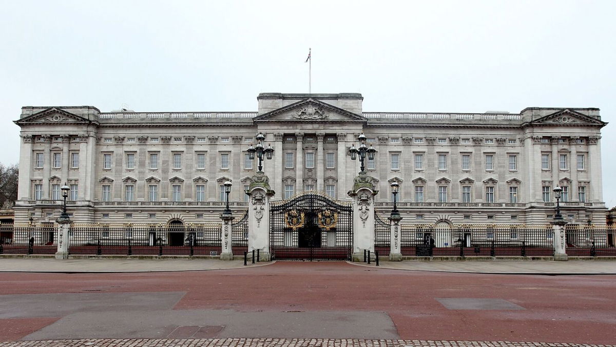 <i>Dan Kitwood/Getty Images via CNN Newsource</i><br/>Buckingham Palace is close to London's Victoria district