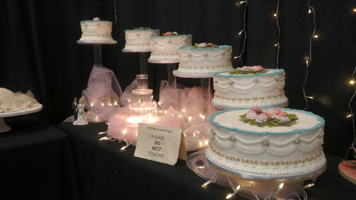 Several cakes were on display for engaged couples to choose from