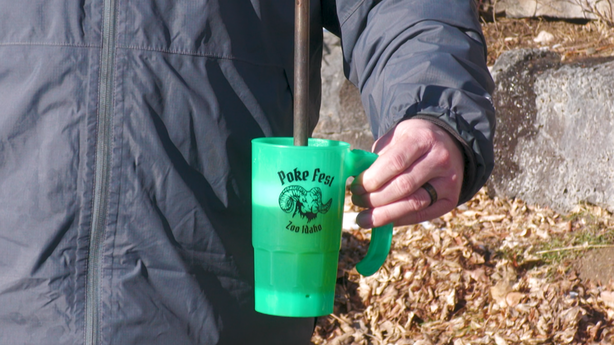 A red-hot metal rod was poked into the beer glasses, causing the the beer’s sugars to instantly caramelize.