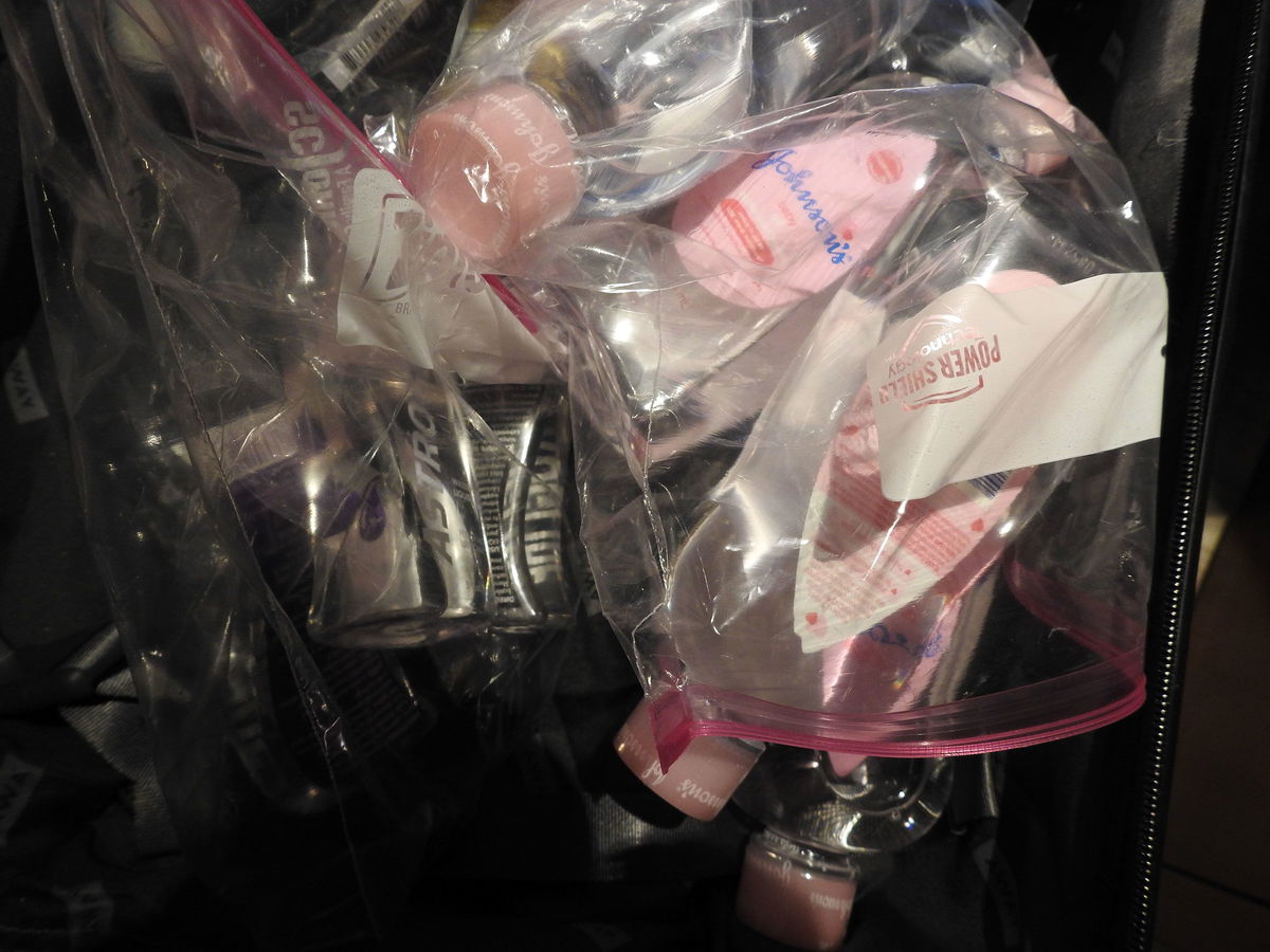 <i>US Attorney's Office SDNY via CNN Newsource</i><br/>Two ziploc bags