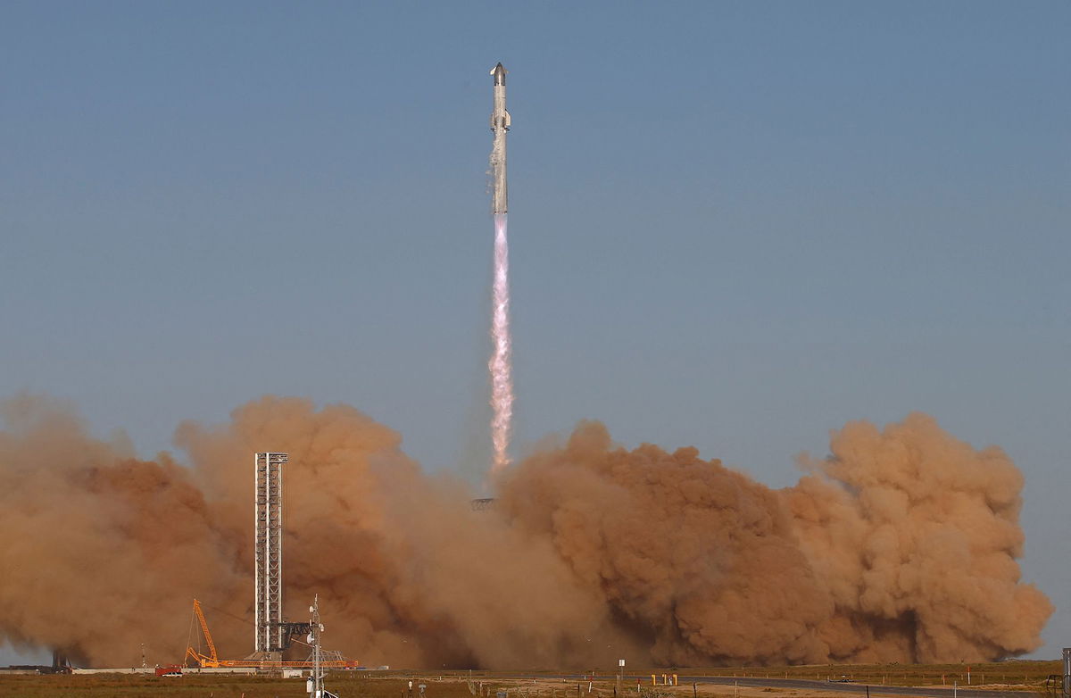 <i>Morgan May Luker via CNN Newsource</i><br/>Turks and Caicos resident Morgan May Luker took this photo of SpaceX Starship debris on the north end of the island of Providenciales