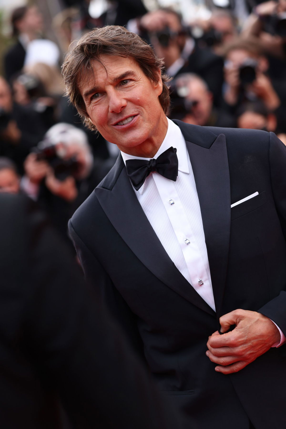 <i>SAMEER AL-DOUMY/AFP via Getty Images via CNN Newsource</i><br/>US director Sean Baker poses with the Palme d'Or for the film