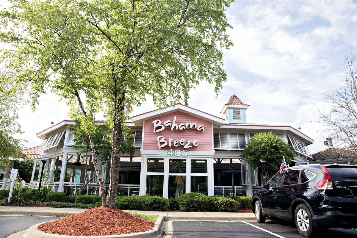 <i>Daniel Acker/Bloomberg/Getty Images via CNN Newsource</i><br/>A Bahama Breeze location in Schaumburg